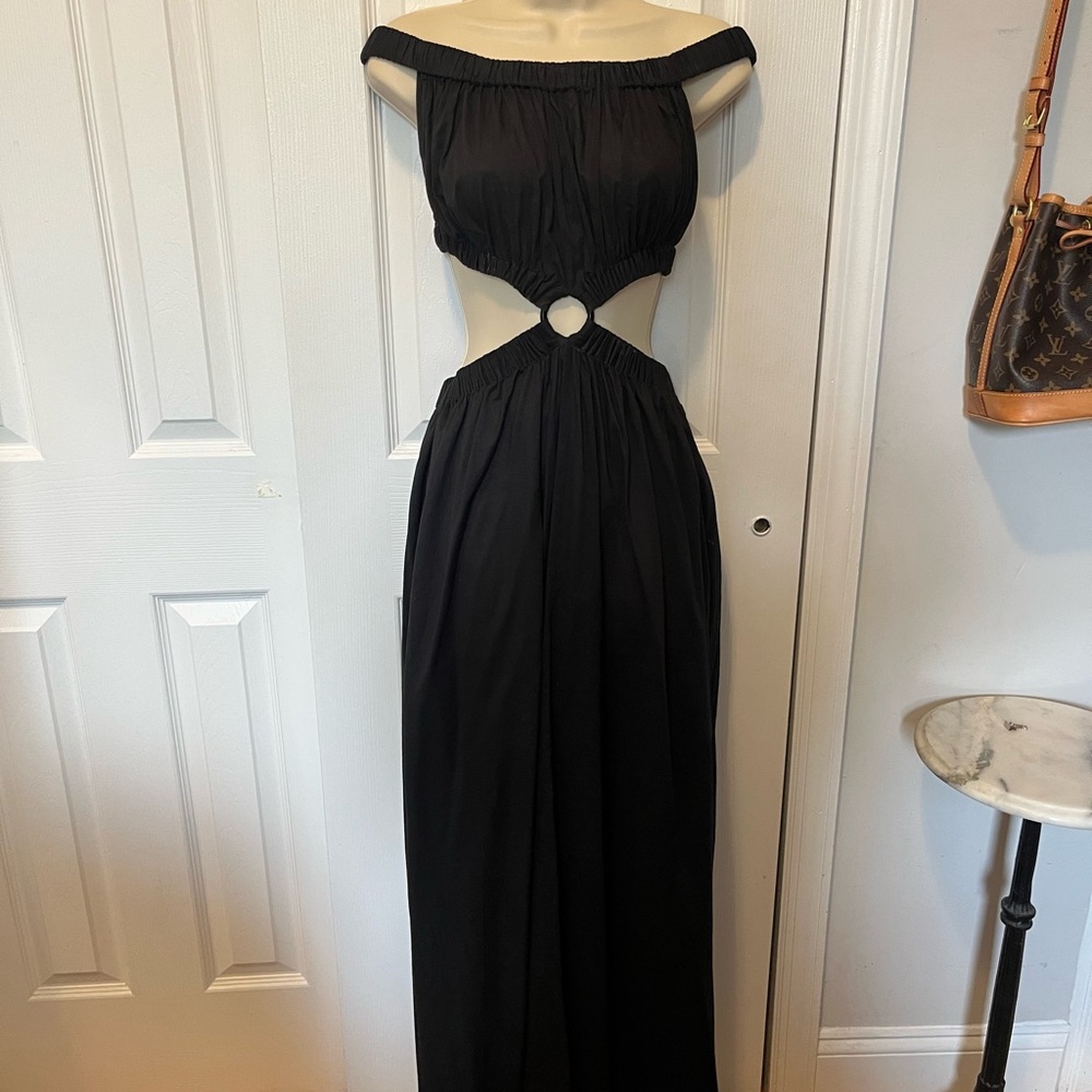 Scanlan Theodore Black Off-the-Shoulder Cocktail Gown